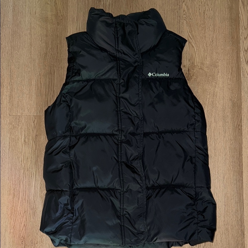 NWOT Columbia Vest